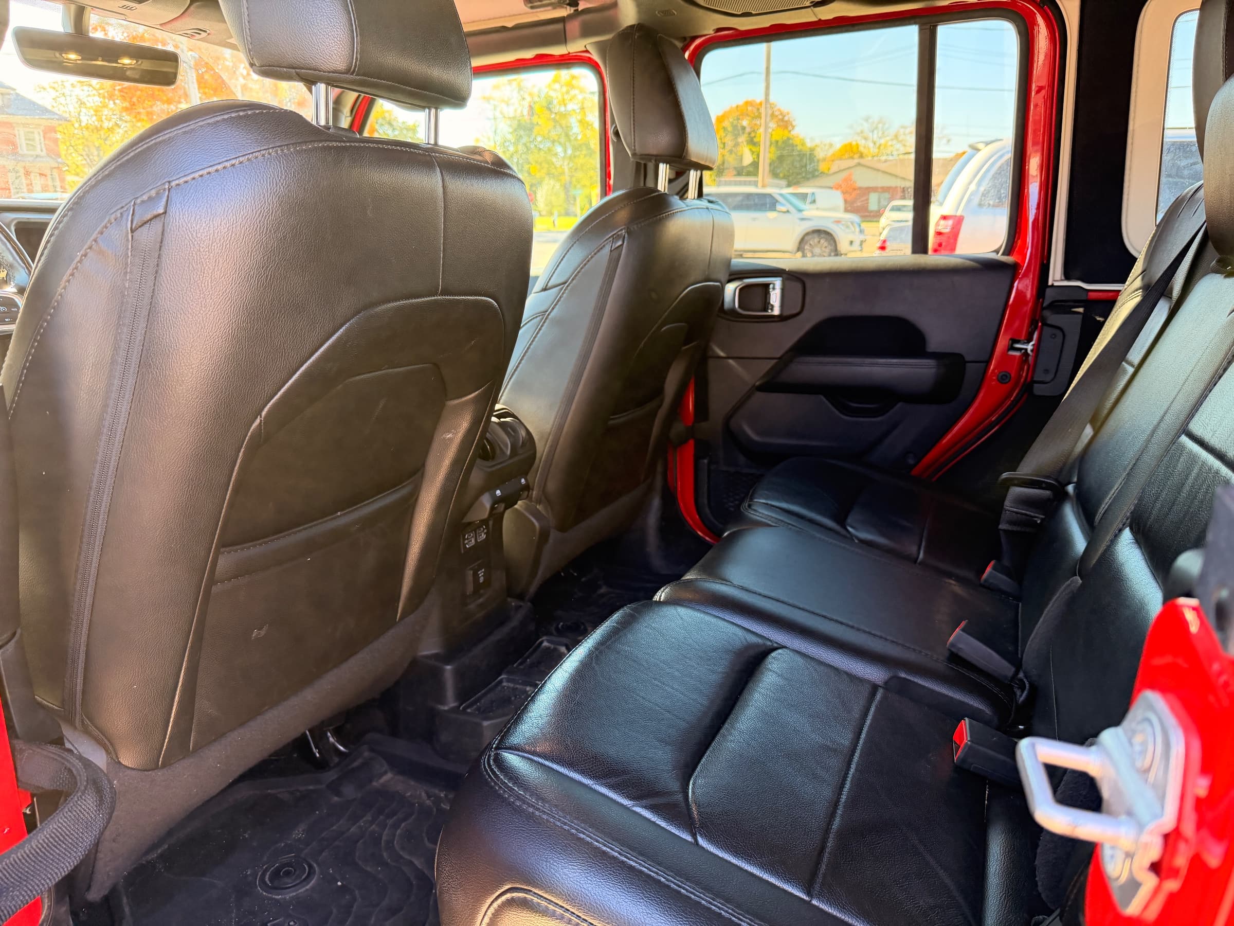 2021 Jeep Wrangler Unlimited Sahara Altitude, photograph 9