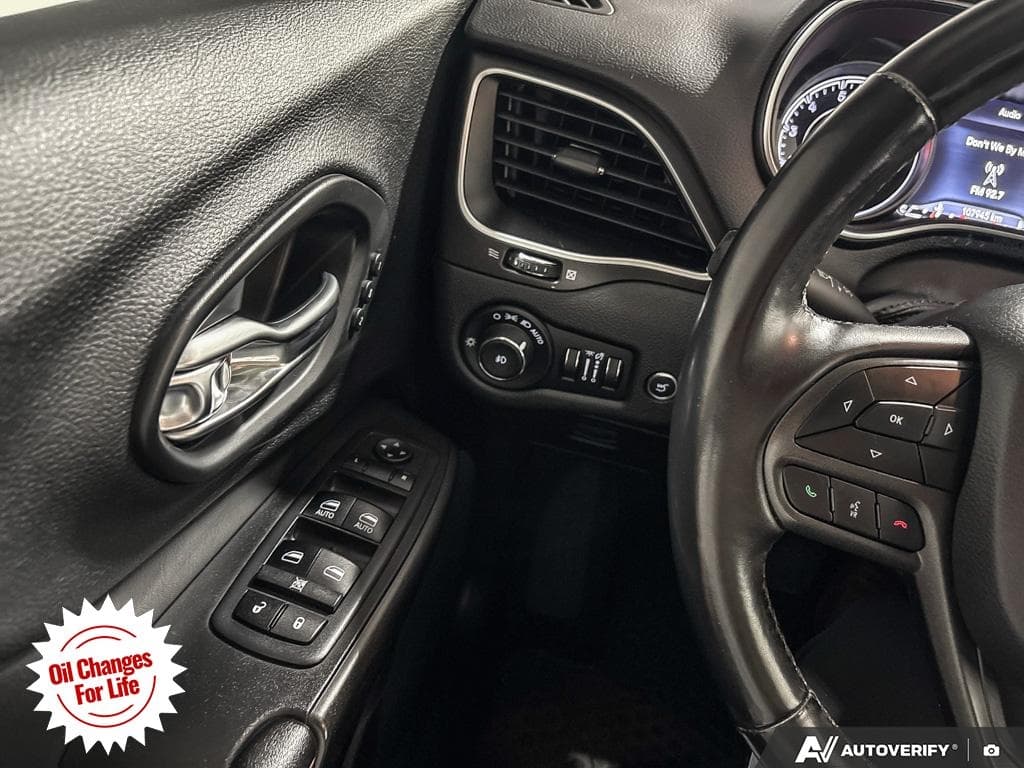 2019 Jeep Cherokee Trailhawk, photograph 21