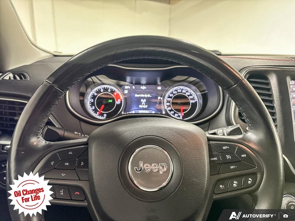 2019 Jeep Cherokee Trailhawk, photograph 18