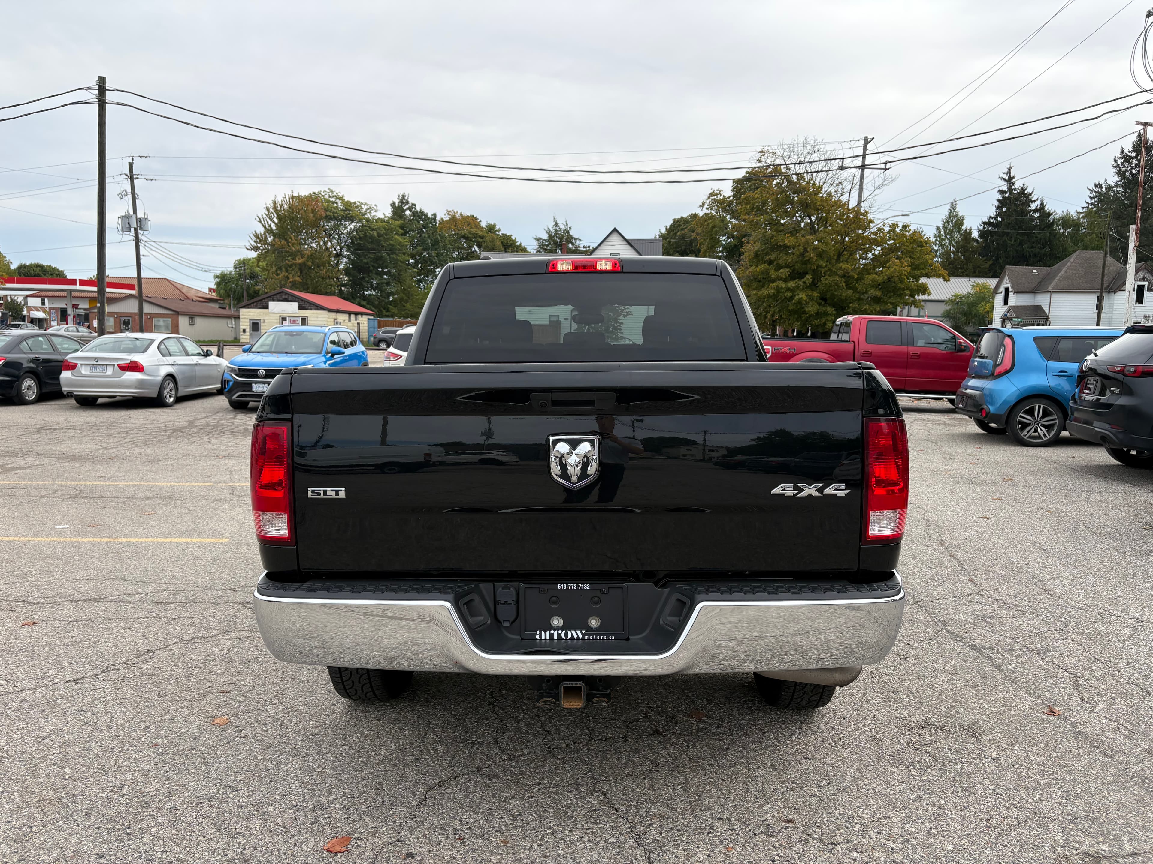 2022 Ram 1500 Classic SLT, photograph 2