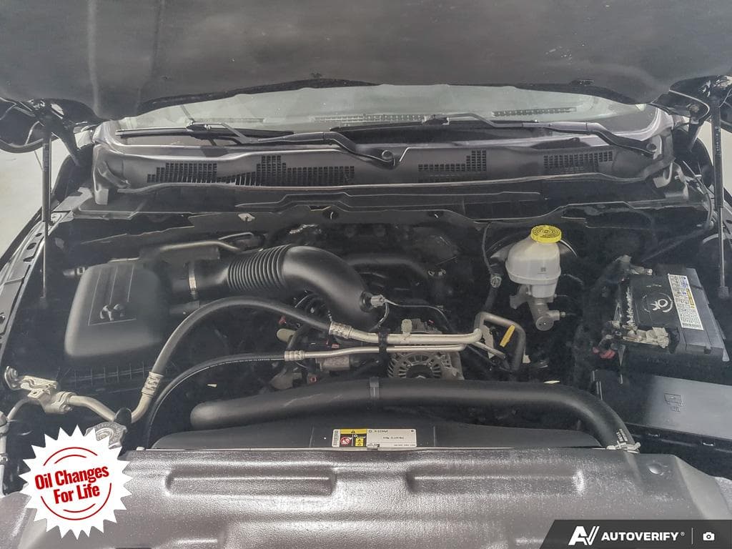 2022 Ram 1500 Classic SLT, photograph 16