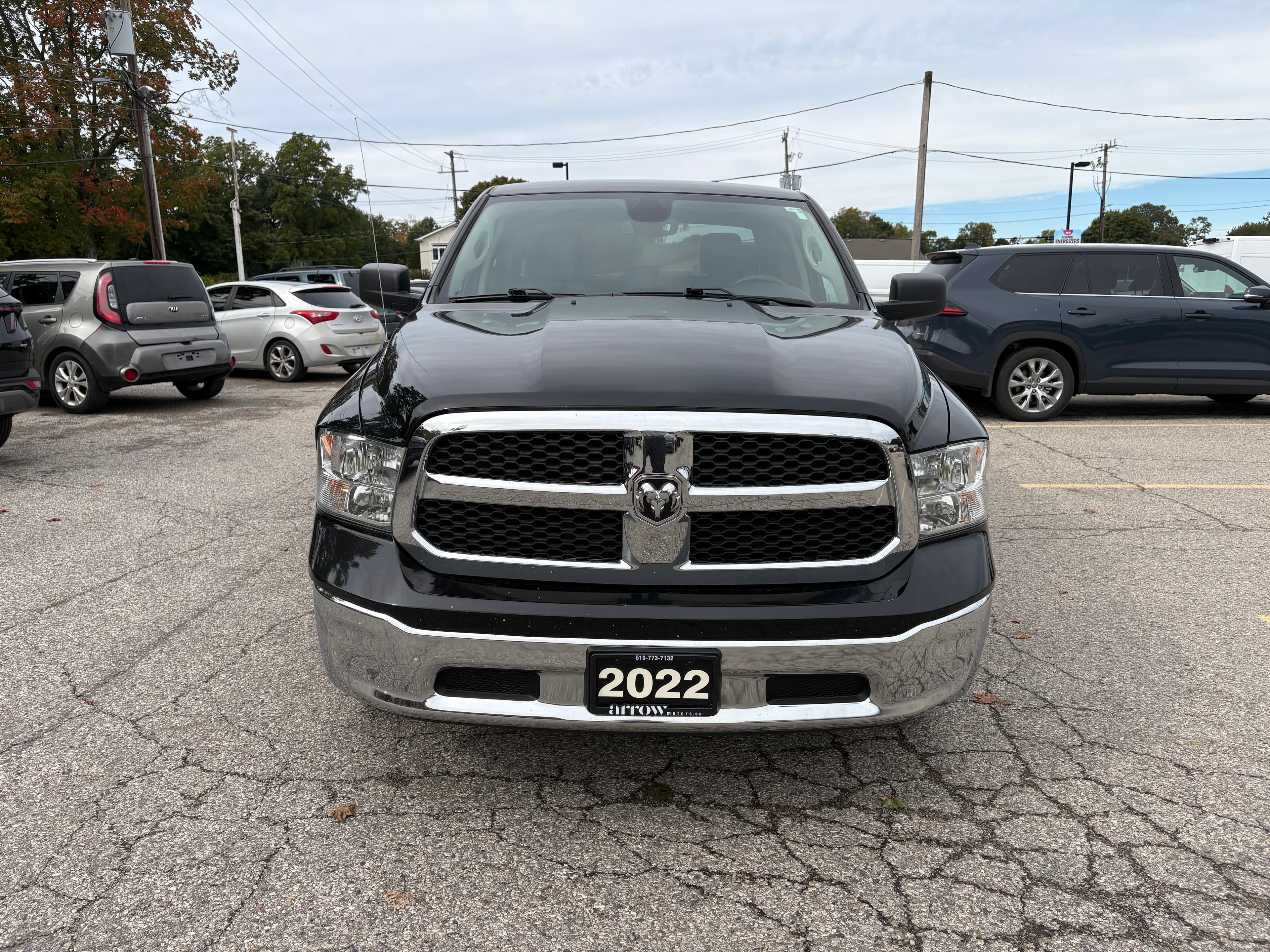 2022 Ram 1500 Classic SLT, photograph 5
