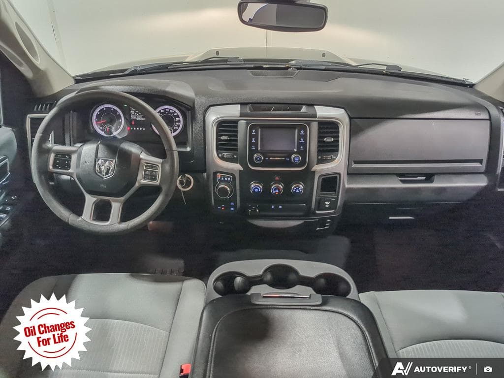 2022 Ram 1500 Classic SLT, photograph 30