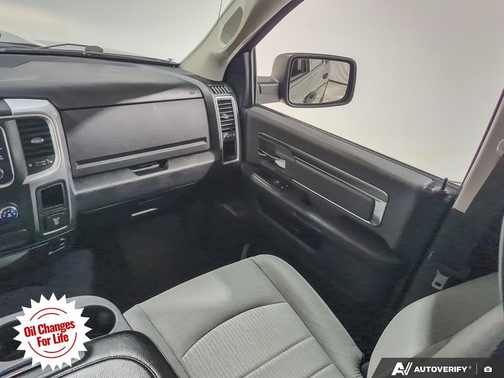 2022 Ram 1500 Classic SLT, photograph 31