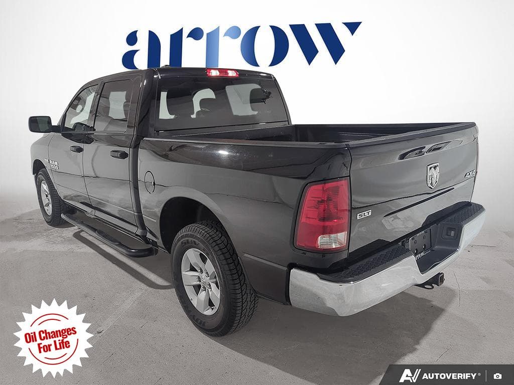 2022 Ram 1500 Classic SLT, photograph 6