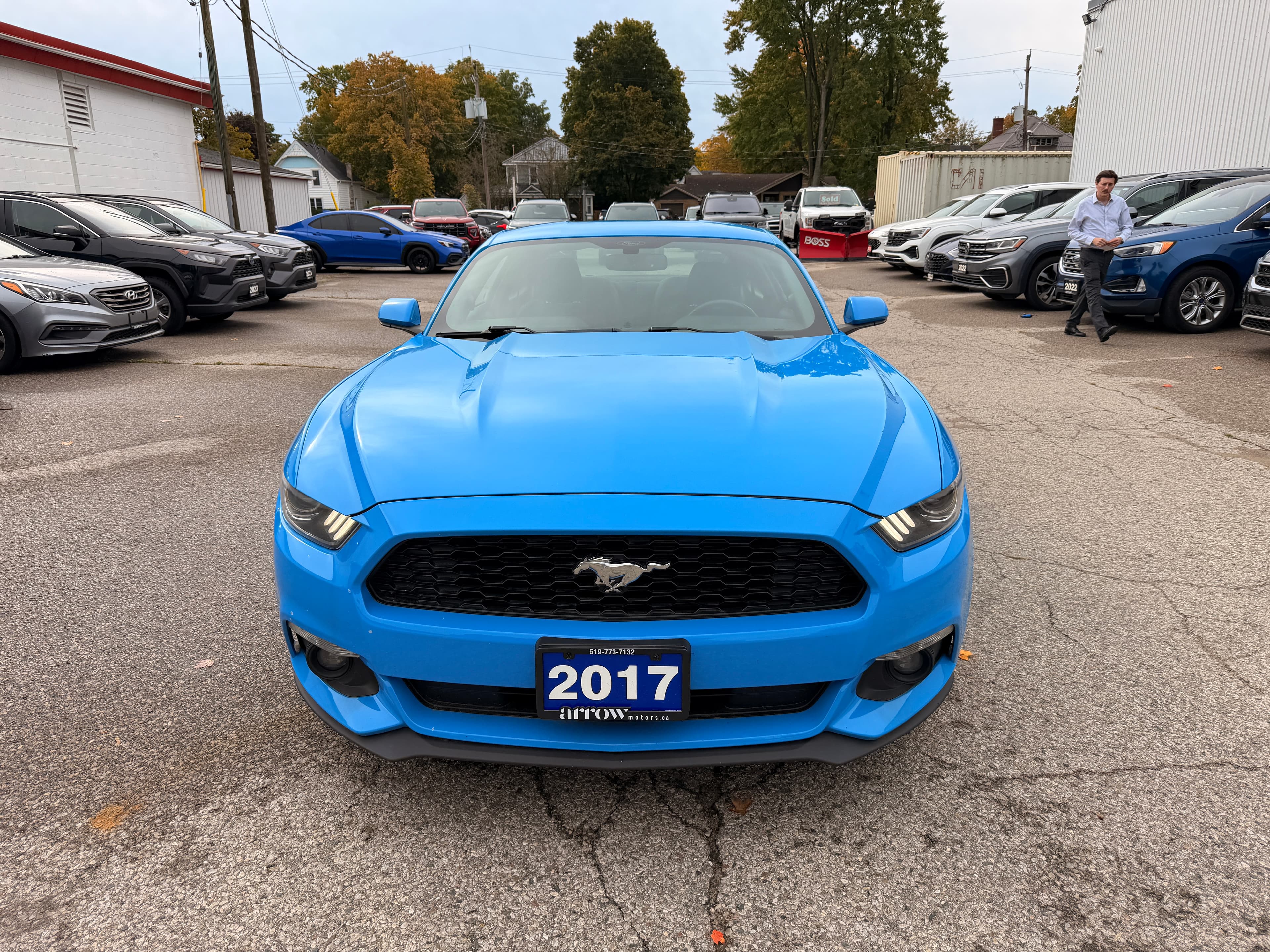 2017 Ford Mustang EcoBoost, photograph 2