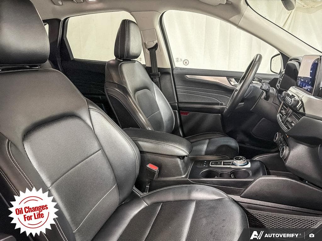 2022 Ford Escape Plug-In Hybrid Titanium, photograph 27
