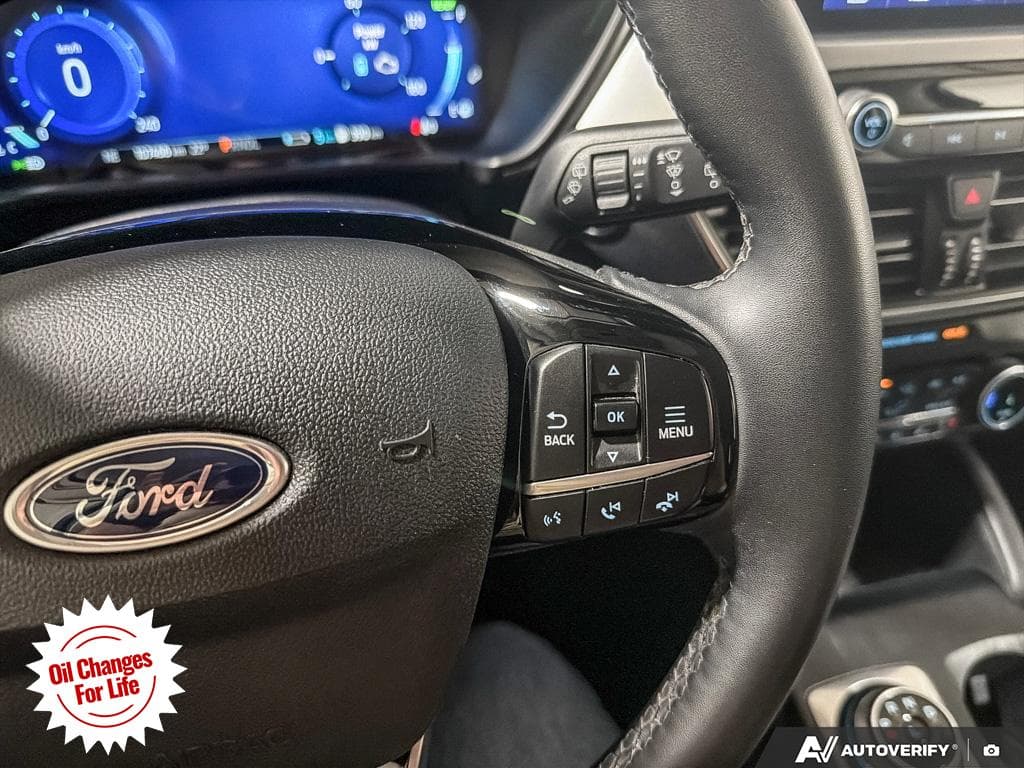 2022 Ford Escape Plug-In Hybrid Titanium, photograph 21