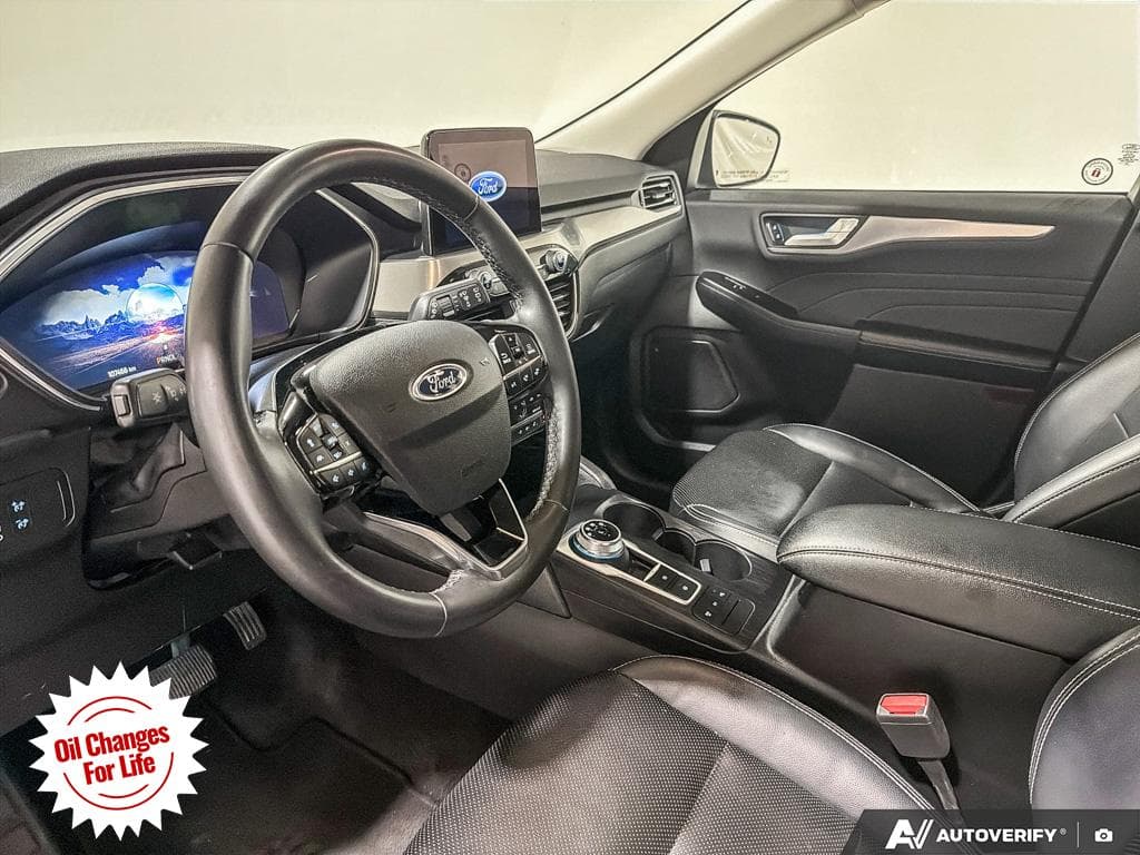 2022 Ford Escape Plug-In Hybrid Titanium, photograph 18