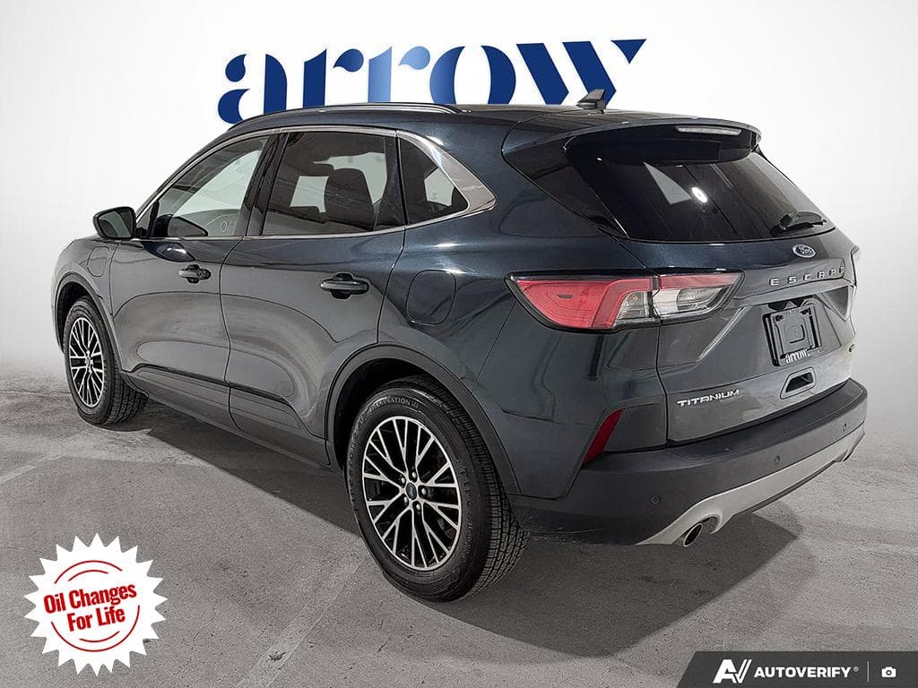 2022 Ford Escape Plug-In Hybrid Titanium, photograph 6