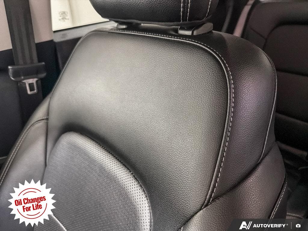 2022 Ford Escape Plug-In Hybrid Titanium, photograph 25
