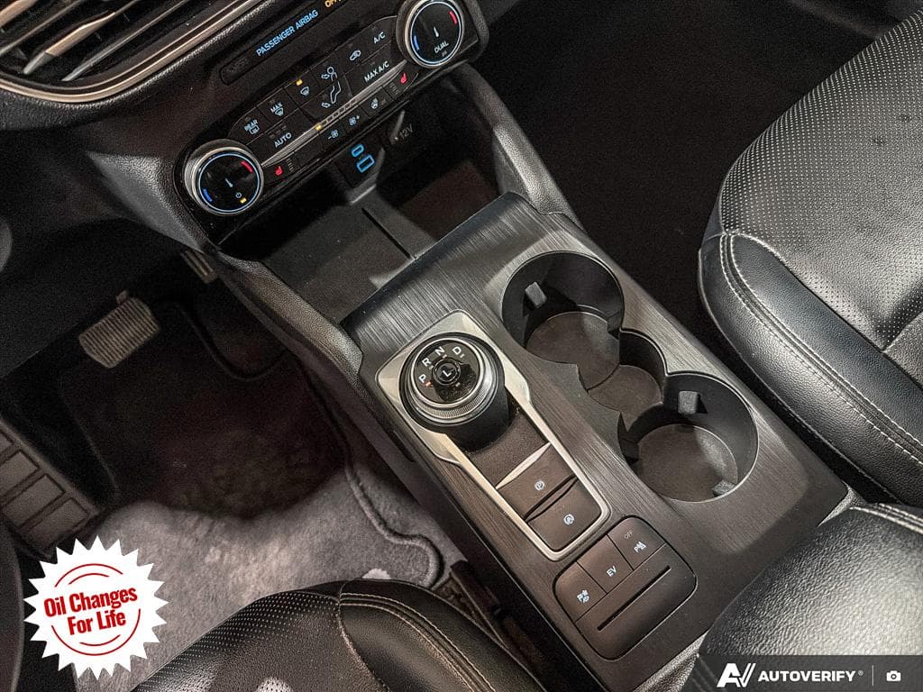 2022 Ford Escape Plug-In Hybrid Titanium, photograph 23