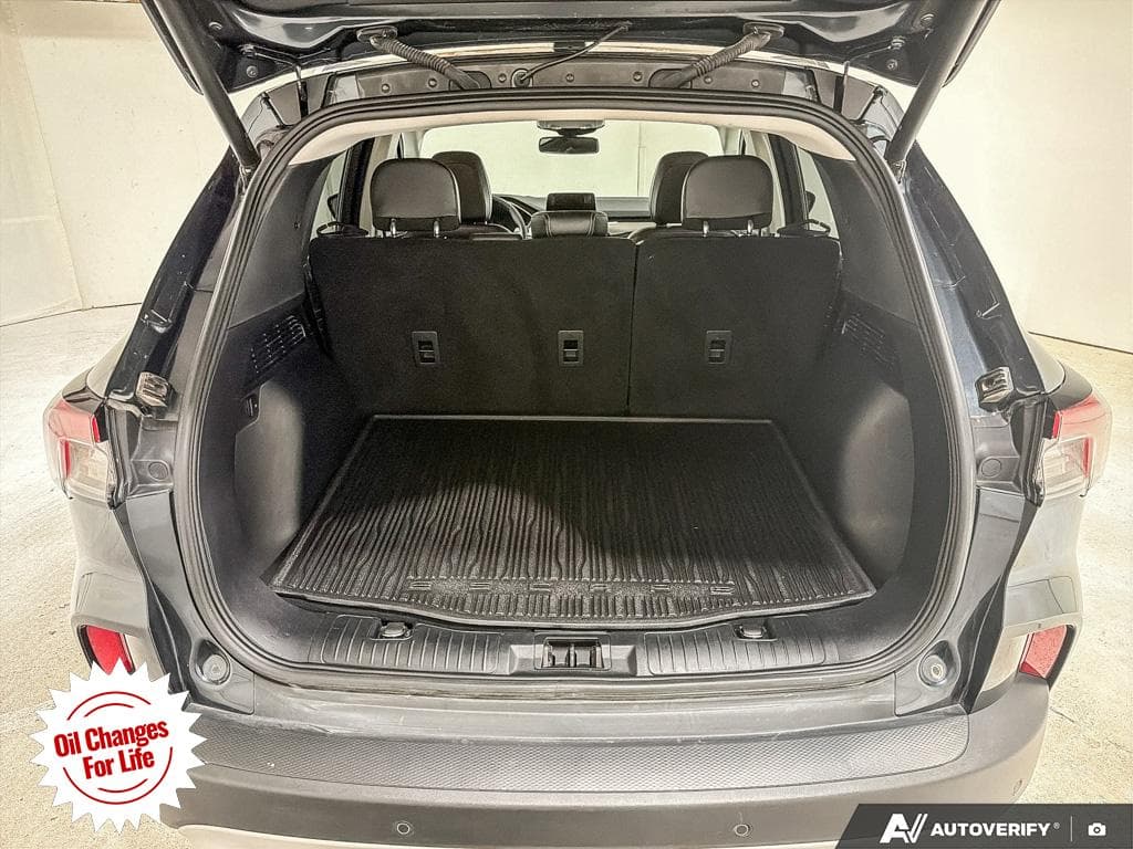 2022 Ford Escape Plug-In Hybrid Titanium, photograph 17