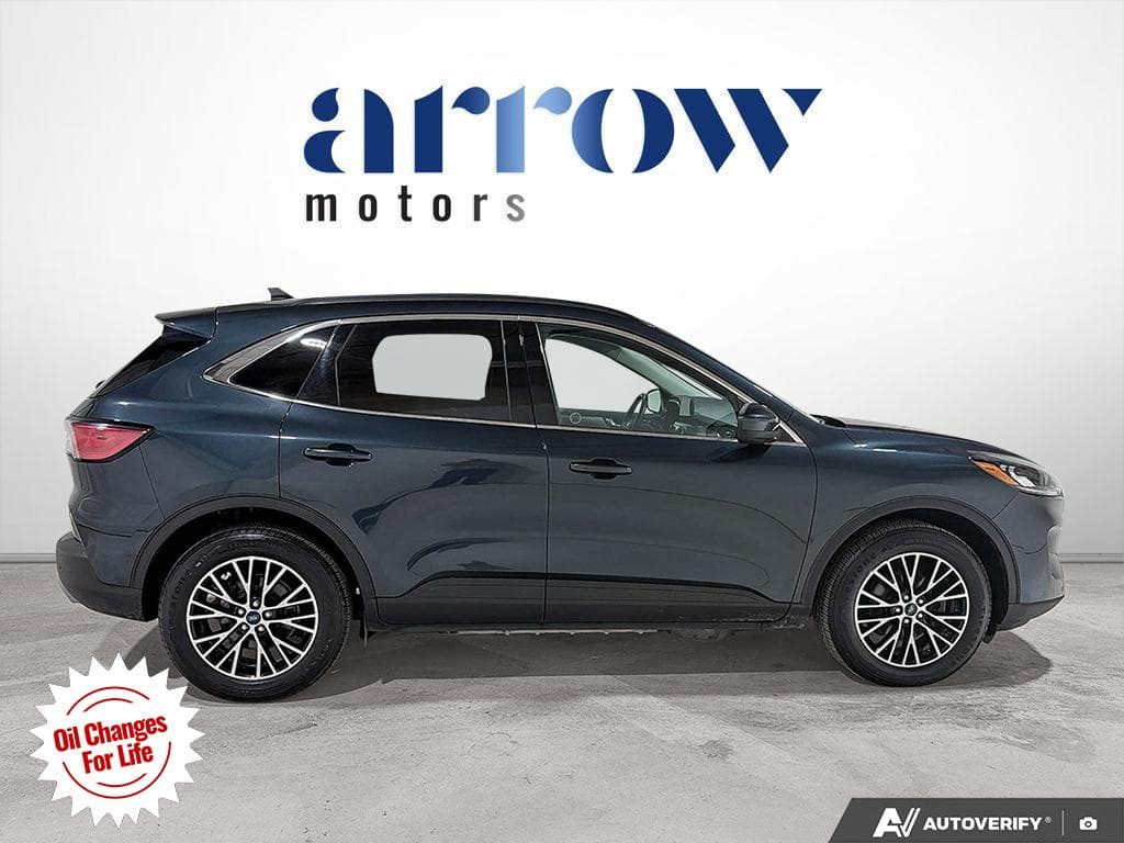 2022 Ford Escape Plug-In Hybrid Titanium, photograph 9