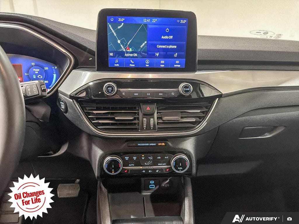 2022 Ford Escape Plug-In Hybrid Titanium, photograph 24