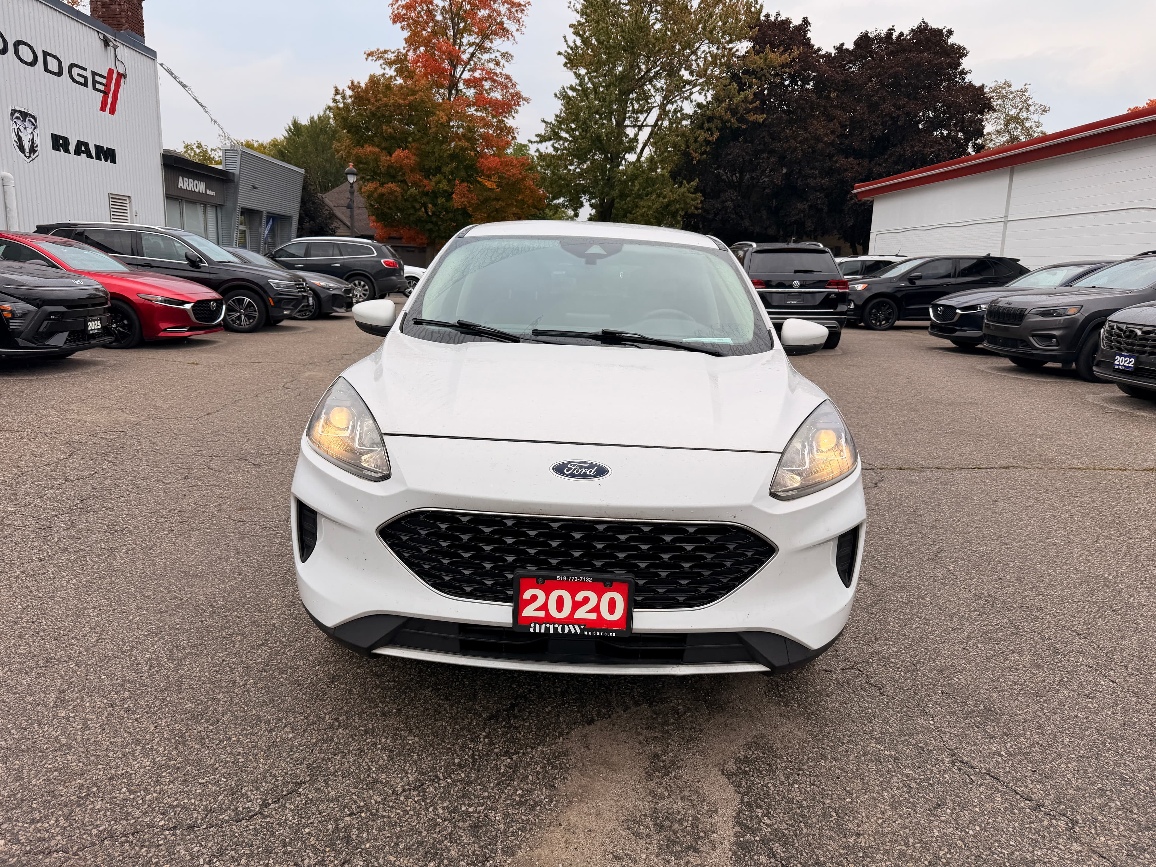 2020 Ford Escape SE, photograph 2