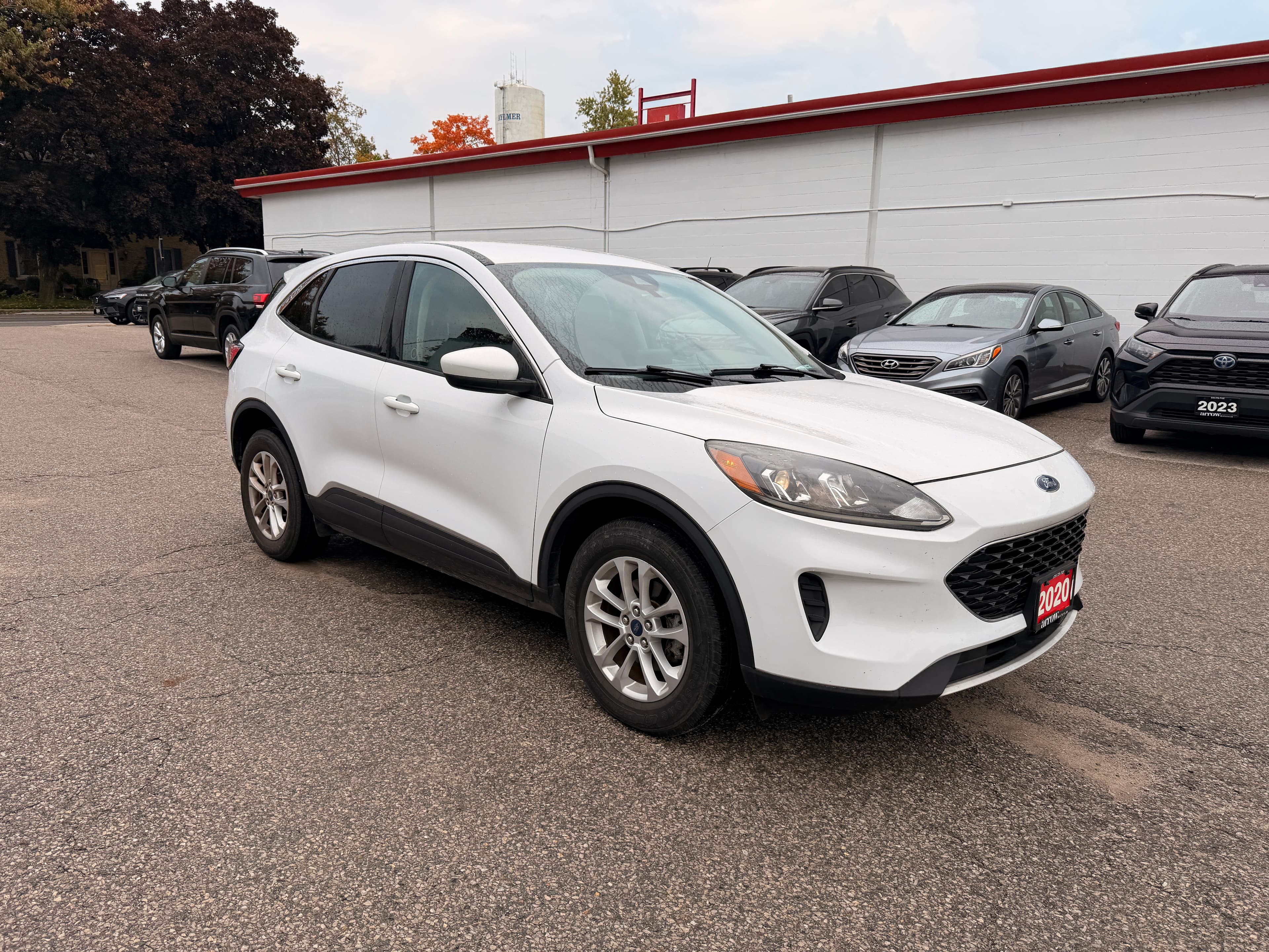 2020 Ford Escape SE, photograph 3