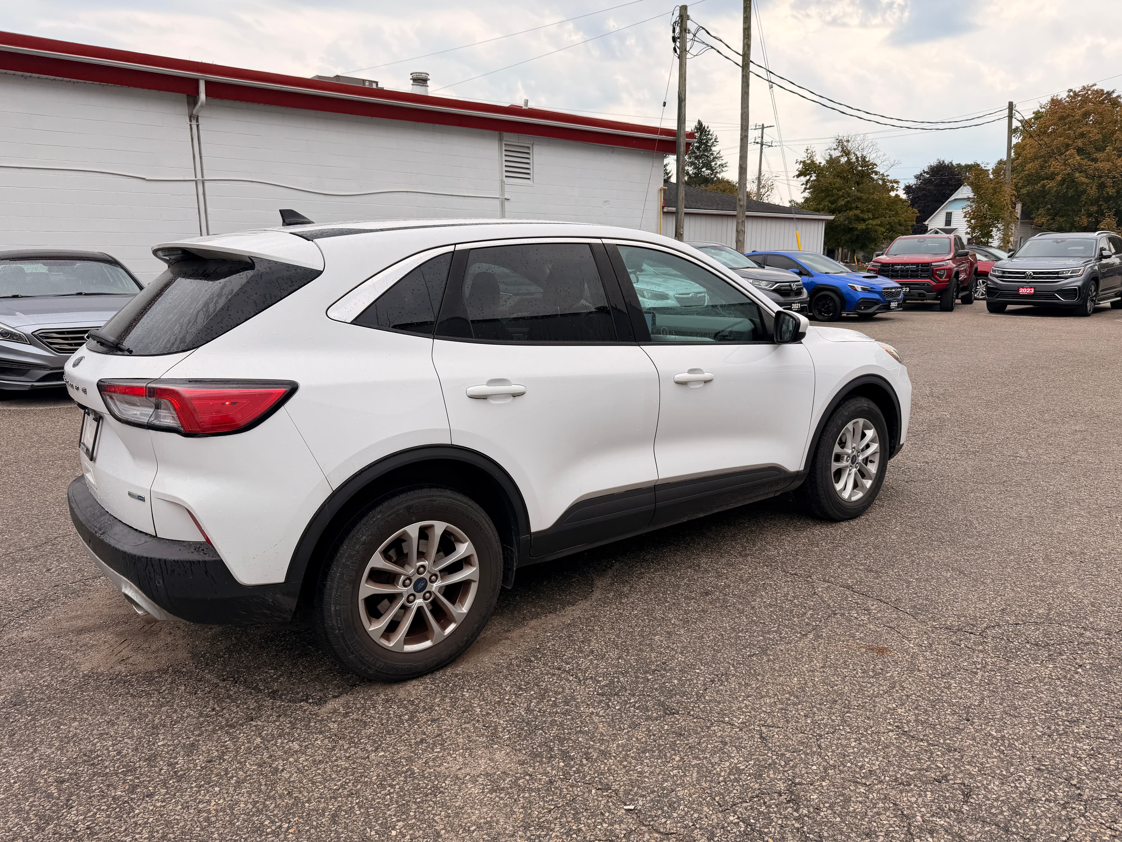 2020 Ford Escape SE, photograph 5