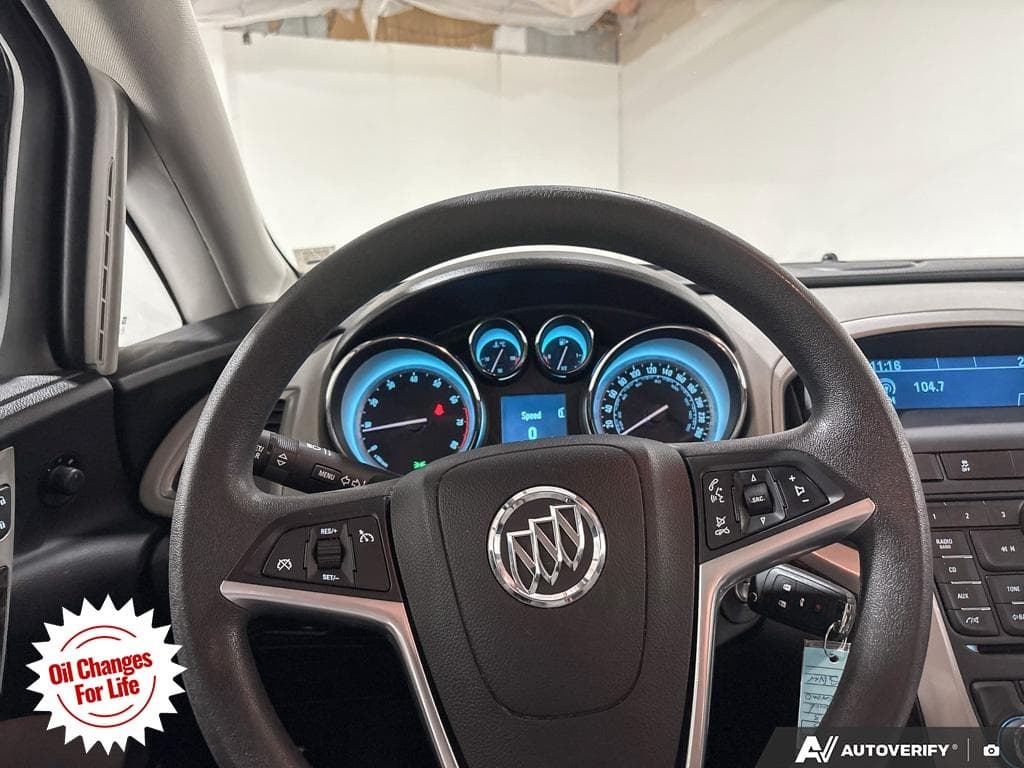 2013 Buick Verano Base, photograph 18