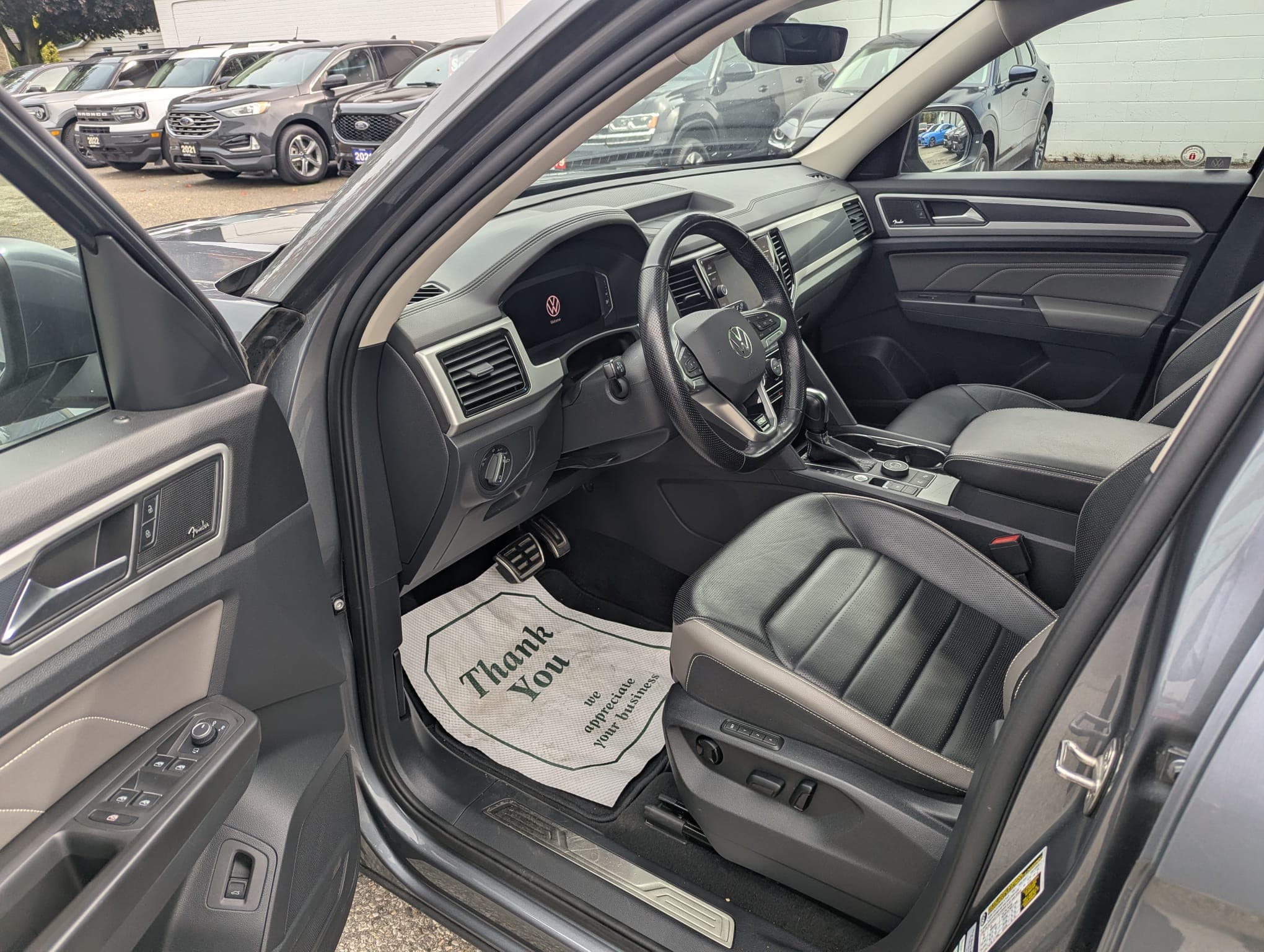 2022 Volkswagen Atlas Execline, photograph 8