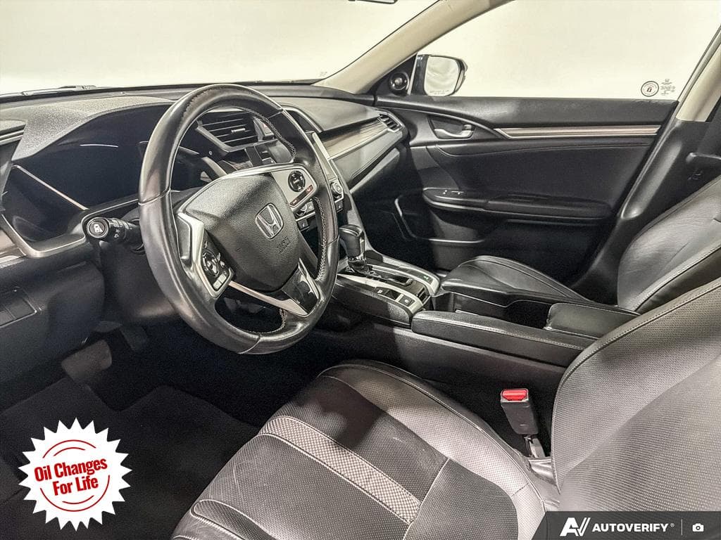 2019 Honda Civic Touring, photograph 18