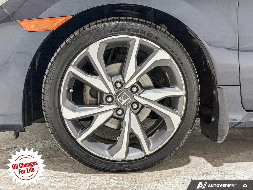 2019 Honda Civic Touring, photograph 12