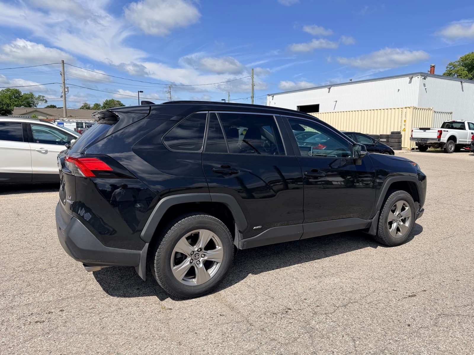2023 Toyota RAV4 Hybrid LE, photograph 34