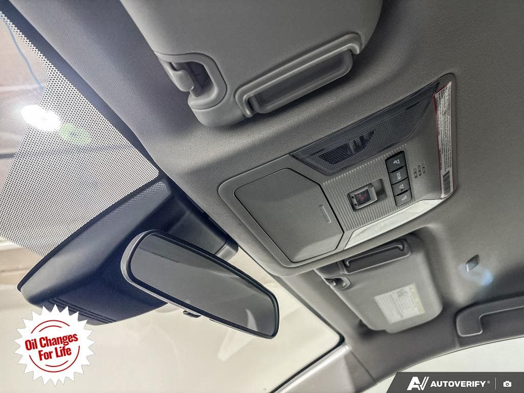 2023 Toyota RAV4 Hybrid LE, photograph 25