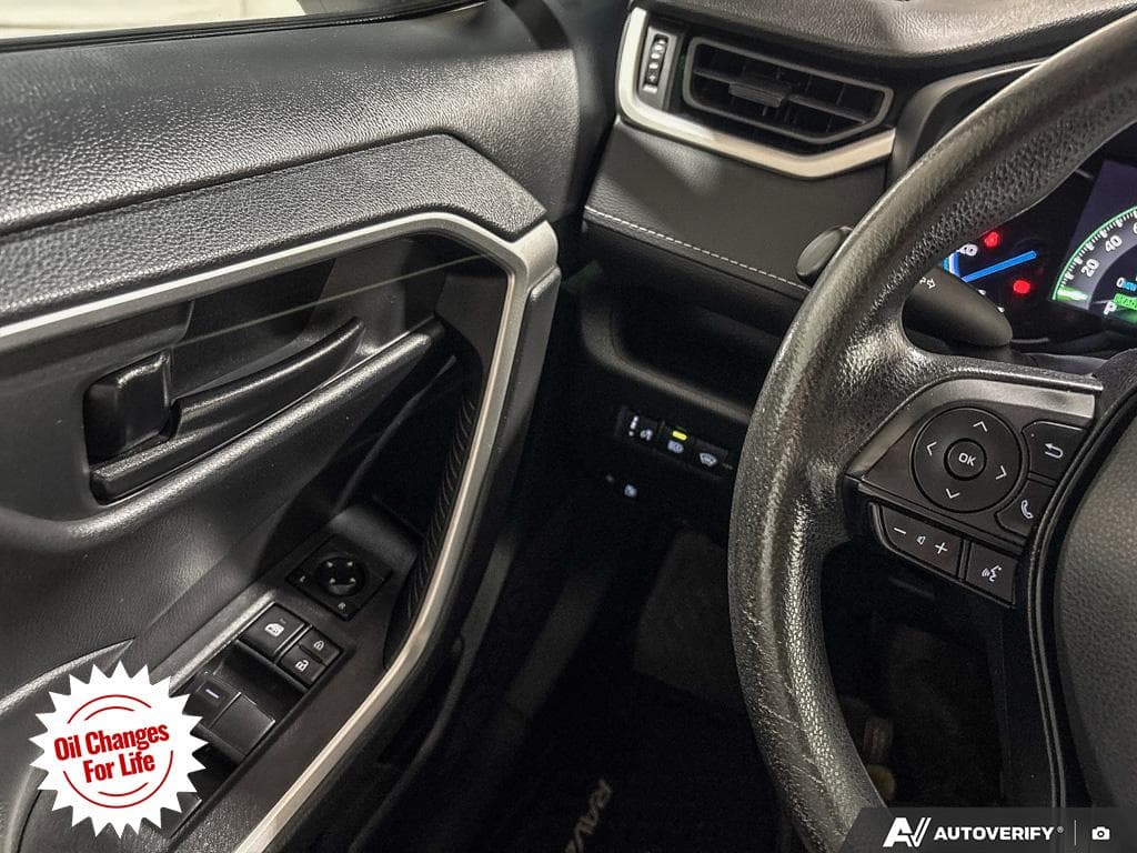 2023 Toyota RAV4 Hybrid LE, photograph 21