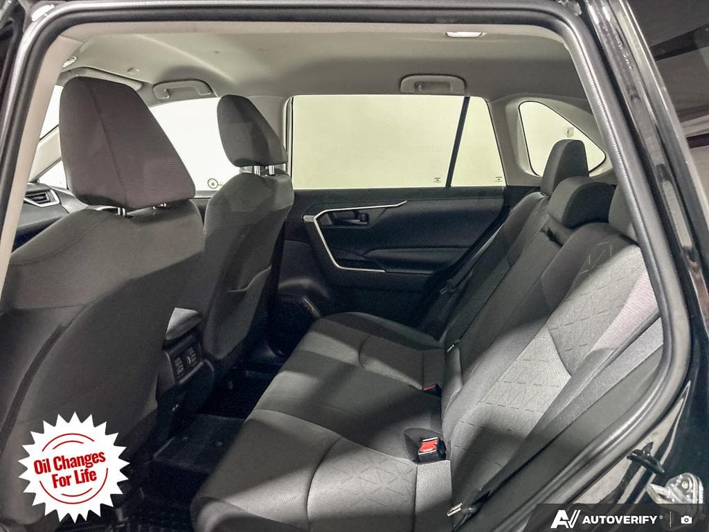 2023 Toyota RAV4 Hybrid LE, photograph 27