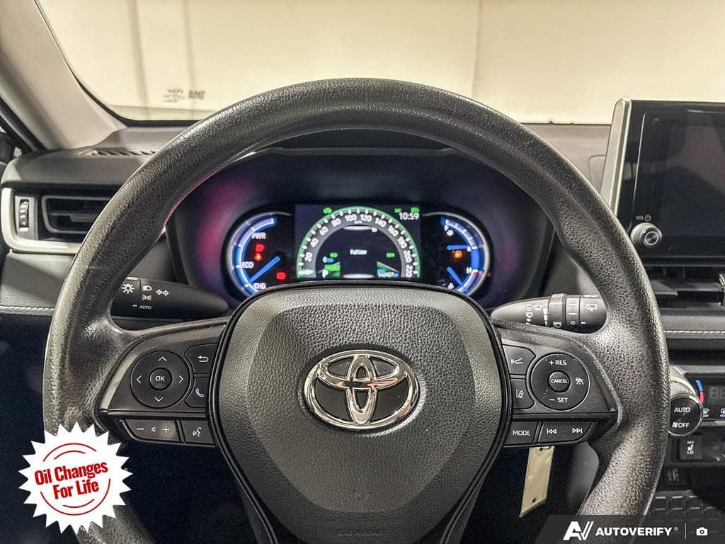 2023 Toyota RAV4 Hybrid LE, photograph 18