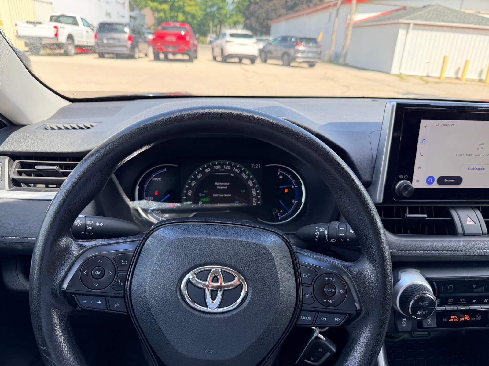 2023 Toyota RAV4 Hybrid LE, photograph 40