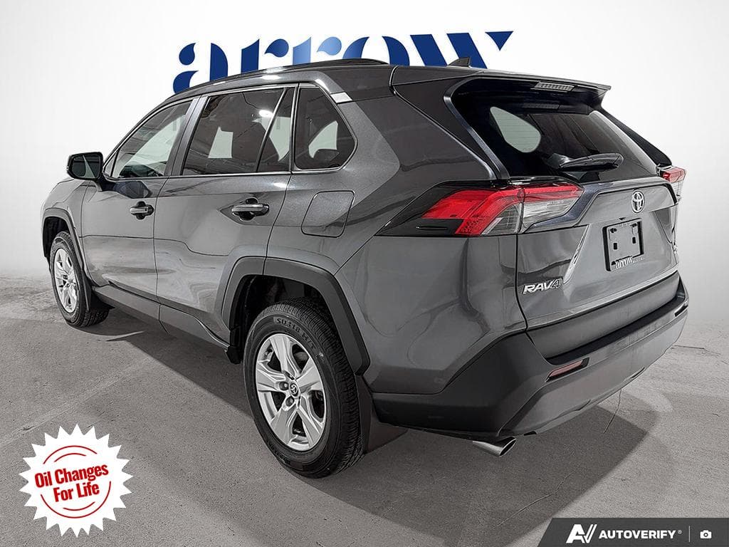 2021 Toyota RAV4 XLE, photograph 6