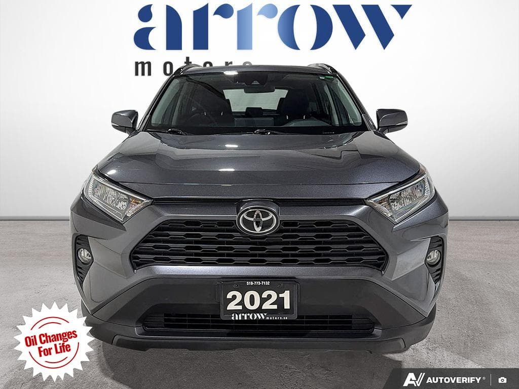 2021 Toyota RAV4 XLE, photograph 11