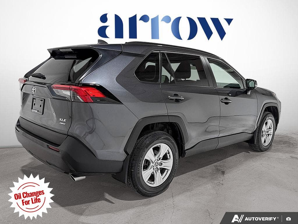 2021 Toyota RAV4 XLE, photograph 8