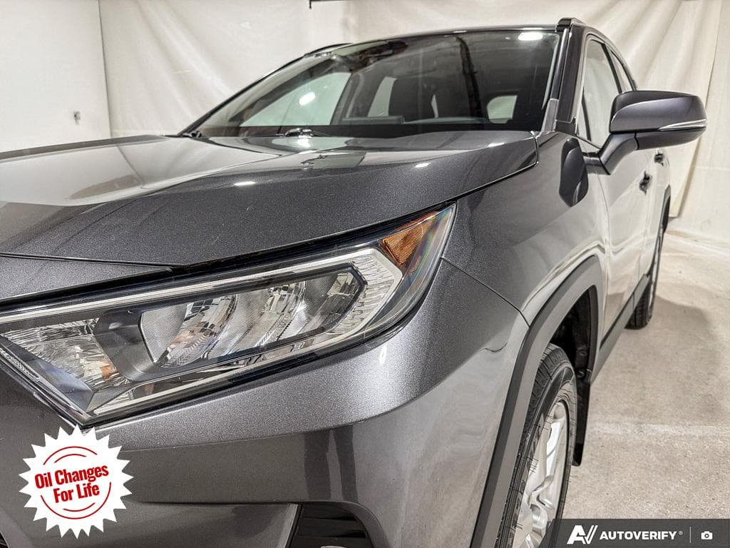 2021 Toyota RAV4 XLE, photograph 13