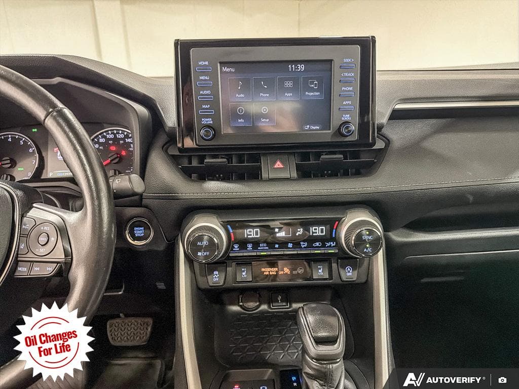 2021 Toyota RAV4 XLE, photograph 24