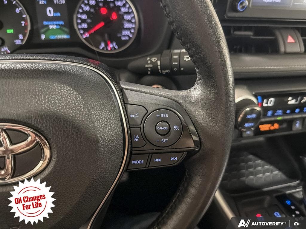2021 Toyota RAV4 XLE, photograph 21