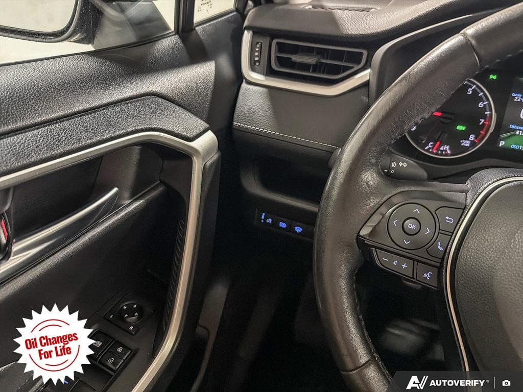 2021 Toyota RAV4 XLE, photograph 22