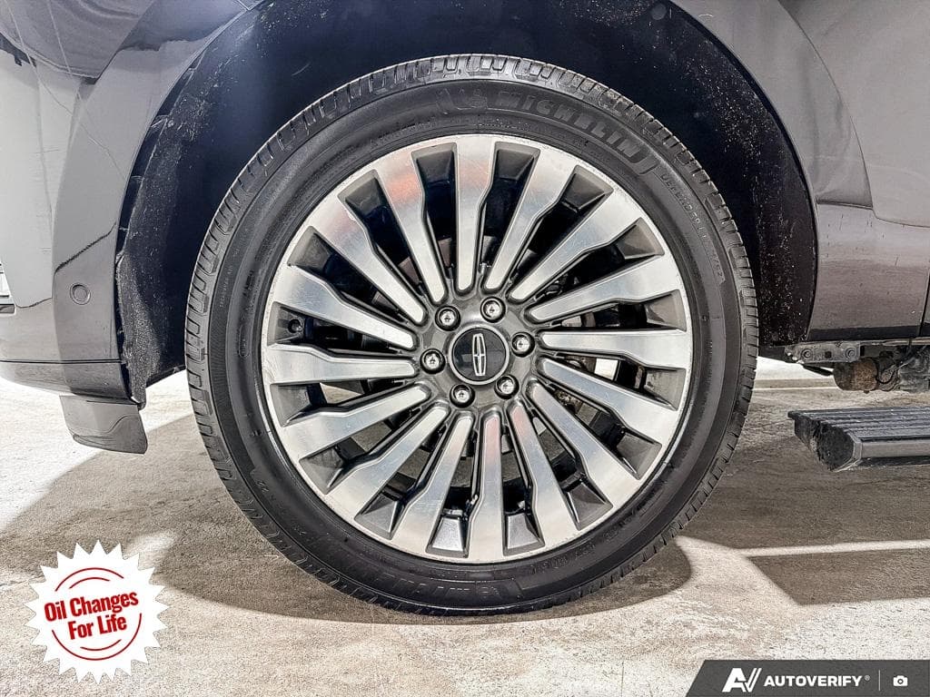 2019 Lincoln Navigator L Reserve, photograph 12