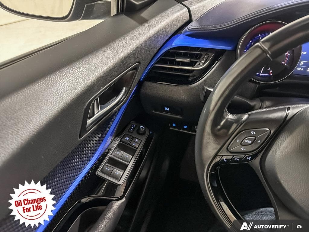 2021 Toyota C-HR XLE Premium, photograph 22