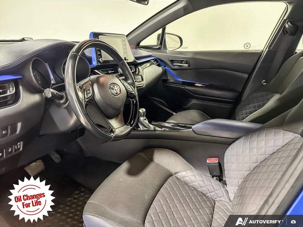2021 Toyota C-HR XLE Premium, photograph 18