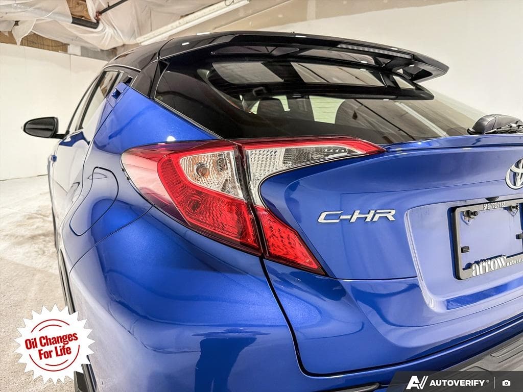 2021 Toyota C-HR XLE Premium, photograph 16