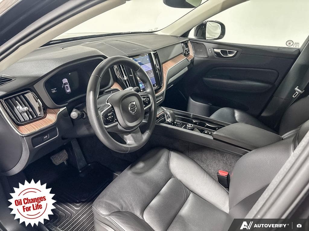 2024 Volvo XC60 B5 Plus Dark Theme, photograph 18