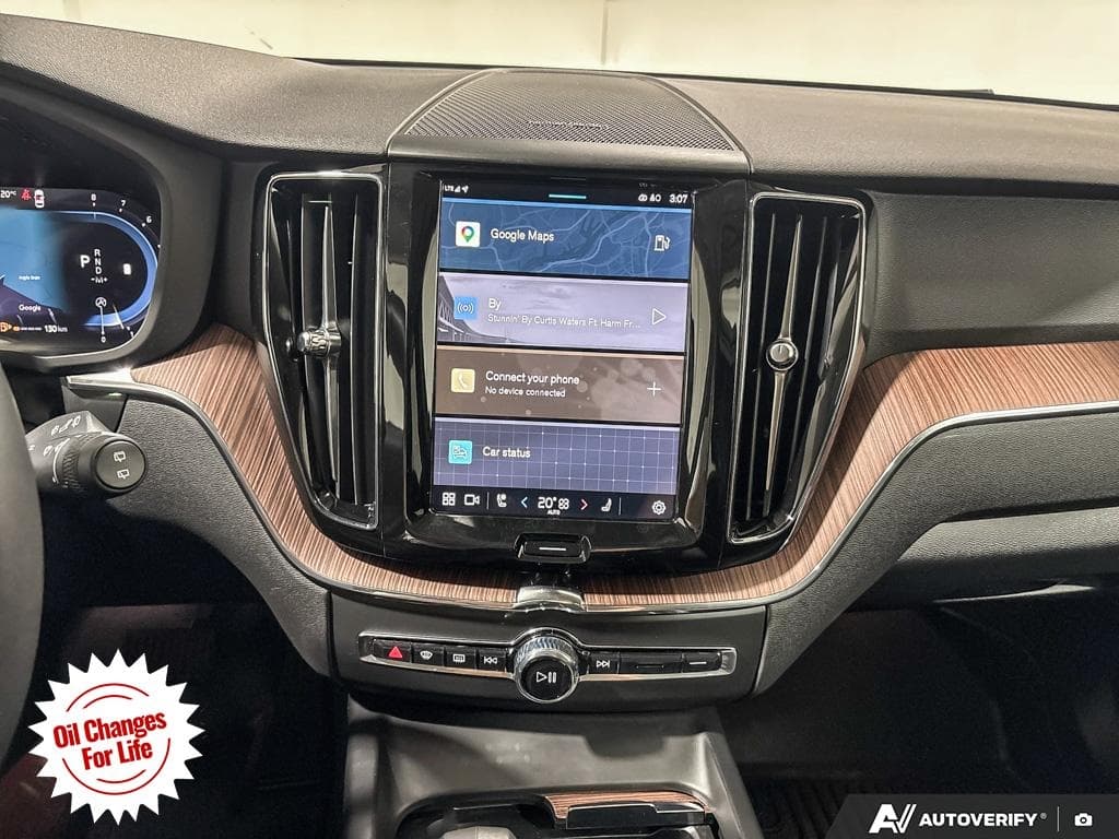2024 Volvo XC60 B5 Plus Dark Theme, photograph 24