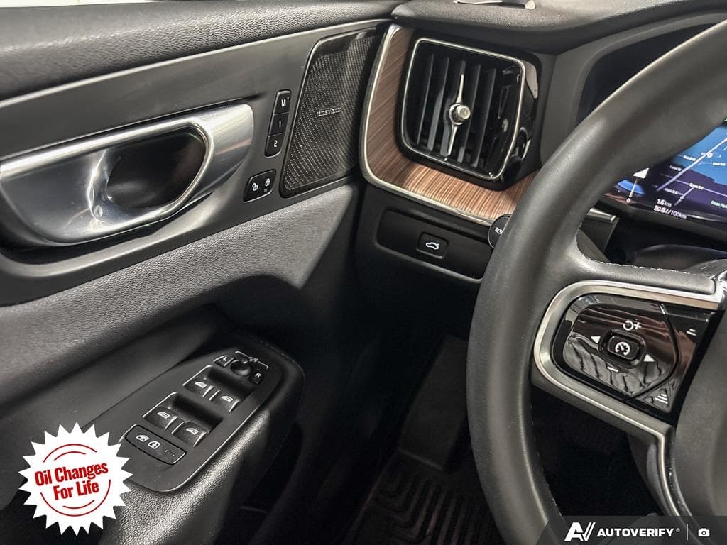 2024 Volvo XC60 B5 Plus Dark Theme, photograph 22
