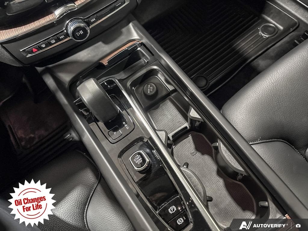 2024 Volvo XC60 B5 Plus Dark Theme, photograph 23